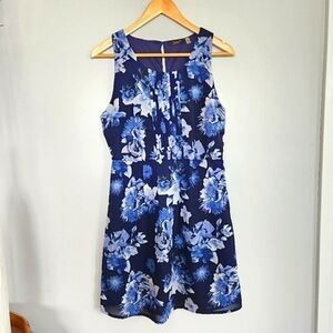 DEX Womans floral dress